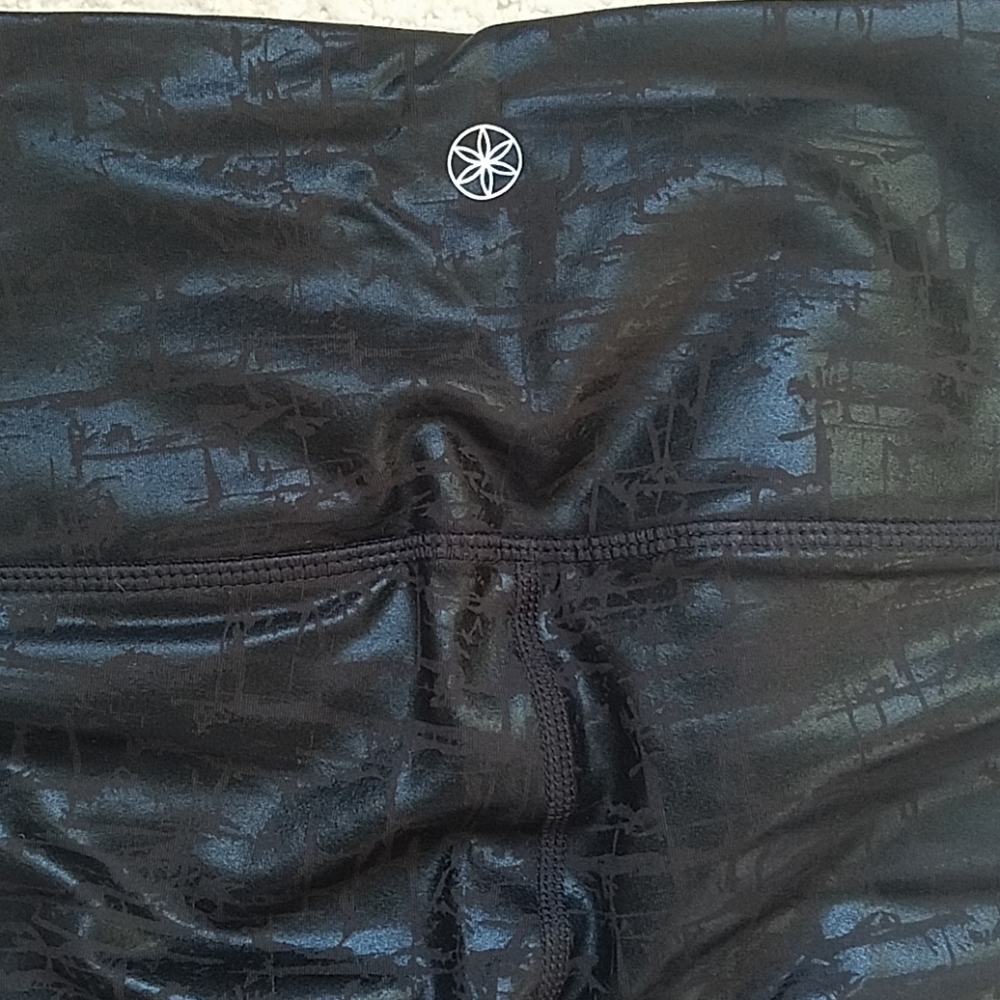 Last pair.  Gaiam high rise shiny leggings - Picture 8 of 8